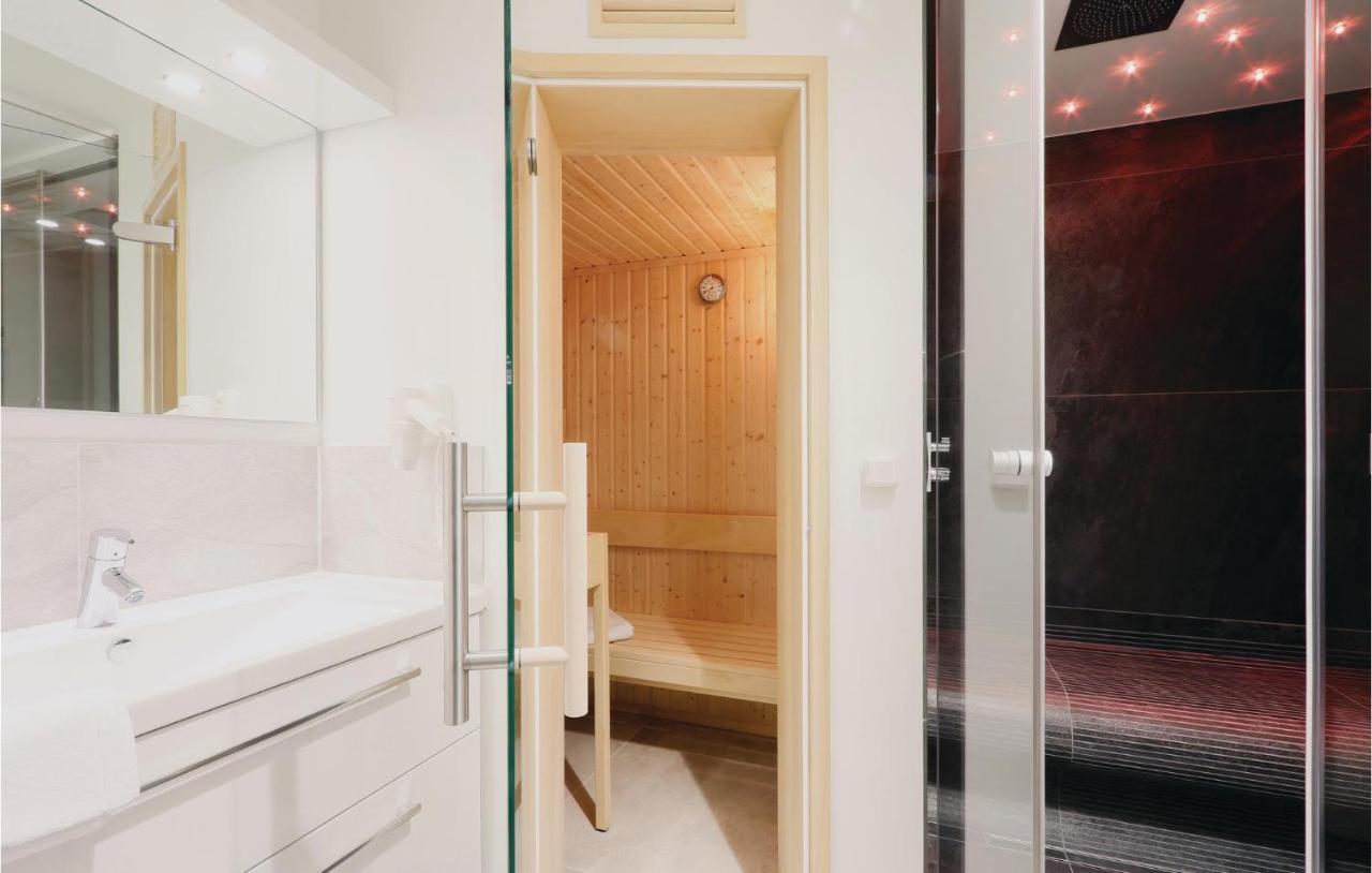 Nice Apartment In Luebeck Travemuende With Sauna Esterno foto